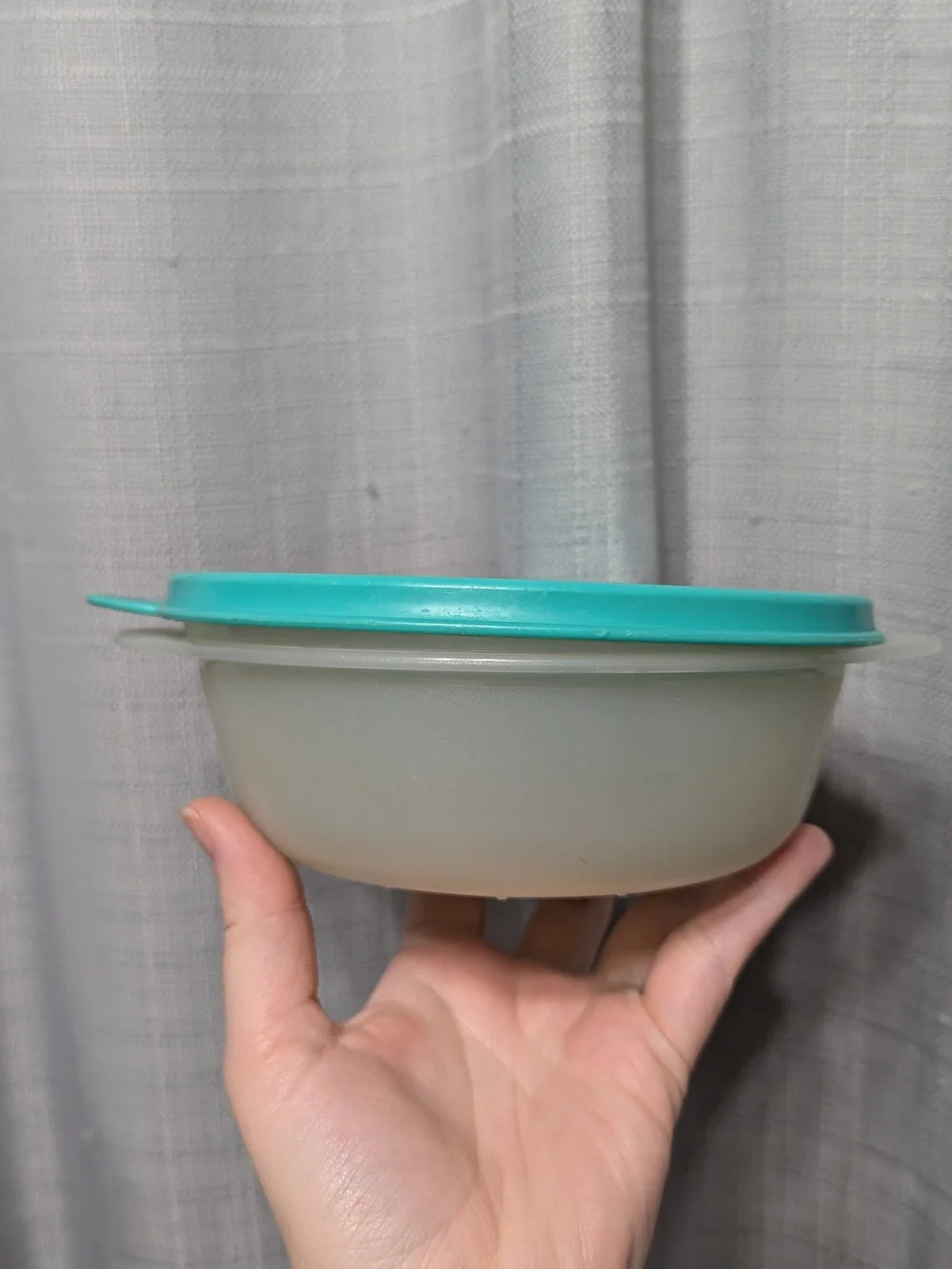 Tupperware #2648 Green Crystalwave #1 Microwave w/yellow flip top 2 1/2 Cup